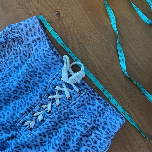 n:philanthropy Sela Animal Print Sweatshirt & Mila Lace-Up Joggers Set - Picture 13 of 15